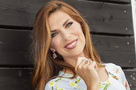 VERONICA MAYA, IMPOSSIBILE NON AMARLA