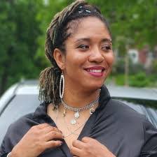 Leslie Treadwell's Instagram, Twitter & Facebook