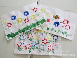 I think this craft is super fun and to make it easy for you to follow we have a free template for you to download. Bright And Beautiful Water Bottle Flower Painting In Preschool Water Bottle Flowers Preschool Painting Spring Theme Preschool