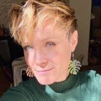 Amber Allison's Instagram, Twitter & Facebook