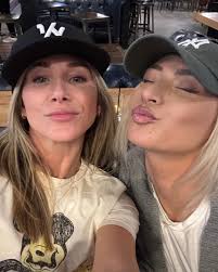 Nashville, you sure know how to steal a girl's heart! Next-level homes, the  best duck wings, country tunes that hit just right, and whiskey shots that  went down a little too easy.