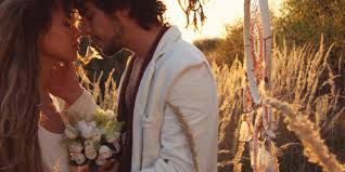 Wer mit dem boho style hochzeit und feier aufpeppen möchte, bekommt hier die passenden inspirationen! Hippie Hochzeit Tipps Zum Heiraten Im Boho Style Eventpeppers