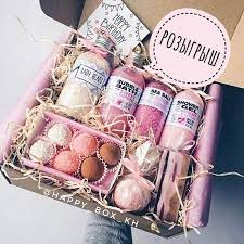 Find Best Souvenir Baskets Online With The Use Of Lots Of Results Babygiftbasket Diy Birthday Gifts Cute Birthday Gift Diy Gifts For Friends
