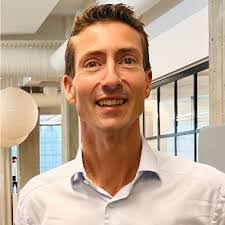 Zak Lambert's Instagram, Twitter & Facebook