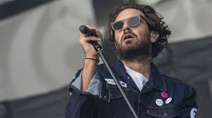 Sotto il sole di riccione. Thegiornalisti In Concert In Naples At The Palapartenope Sold Out For The Neapolitan Stage Napolike It