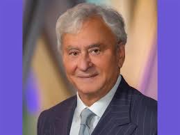 Mickey Shapiro's Instagram, Twitter & Facebook