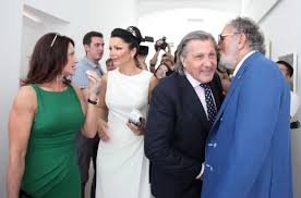Cununia Lui Ilie NÄƒstase Cu Brigitte SfÄƒt TransformatÄƒ Intr O MascaradÄƒ Cu Bodyguarzi StÄƒpani In PrimÄƒrie È™i InvitaÈ›i Vedete Update 3 Ce Le A Cerut Ion È›iriac Celor Doi Galerie Foto
