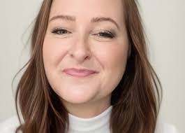 Valerie Barton's Instagram, Twitter & Facebook