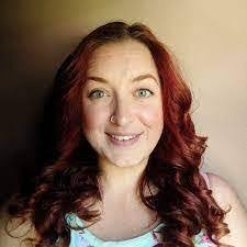 Carrie Ossmo's Instagram, Twitter & Facebook