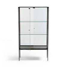 Les vitrines sont l'idéal pour présenter en toute sécurité une collection à laquelle vous tenez comme la prunelle de vos yeux. Vitrine Mit 2 Turen Ismene Gun Metal Am Pm La Redoute