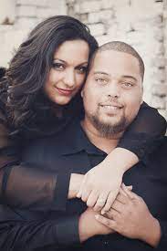 Real Curvy Engagement Chic Urban Love In Kansas Ybm Photography Engagement Pictures Poses Couples Engagement Photos Couple Photography Poses