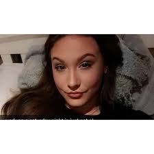 Becca Hunt's Instagram, Twitter & Facebook