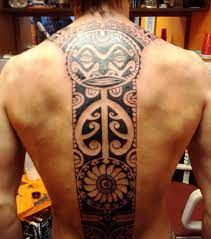 Tatouage Tahitien 20 Modeles Etonnants Pour S Inspirer De La Polynesie