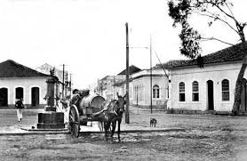 Resultado de imagem para FOTOS DO ANTIGO CHAFARIZ DA PRAÇ DE PONTE NOVA MG