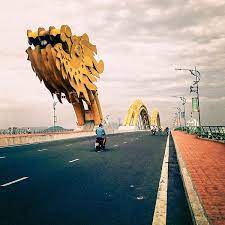 Xác định lê vi vũ đang cất giấu 3 điện thoại có đặc điểm như lời khai của các bị hại, trinh sát đưa đối tượng về trụ sở đấu tranh. Ä'n Ä'a Náºµng Ä'áº¹p Nao Long Trong Bá»™ áº£nh Chá»¥p Báº±ng Ä'iá»‡n Thoáº¡i Metrip Vn