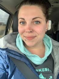 Ok today was NUTSO 🥜 Land. I haven't applied an ounce of makeup. But  ladies, this group ain't just all makeup. We are here to learn to love  ourselves as is. I