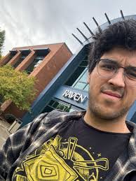 Justin Hilton's Instagram, Twitter & Facebook