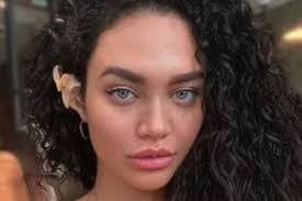 Jane Moor's Instagram, Twitter & Facebook