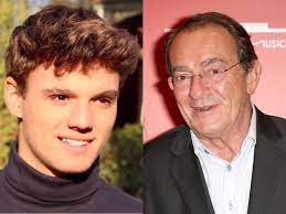 Avec l'instituteur, les écoliers fabriquent un petit journal. Interview Tom Le Fils De Jean Pierre Pernaut Evoque Son Succes Sur Tiktok Video