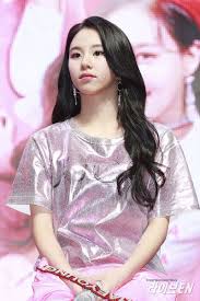 She wore a long dress, and her hair was long, too. Here Are 12 Hairstyles That Chaeyoung Has Owned Since Twice S Debut Koreaboo