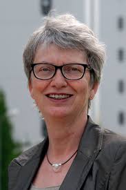 DECHEMA_aktuell_12_15 1..8