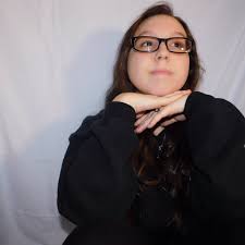 Kayla Laurie on X: NewProfilePic wearing my favorite sweatshirt from  @ImNotScottySire toomuchscotty t.coaT5i3AiFXl  X