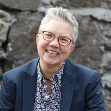 Laurie Sobel's Instagram, Twitter & Facebook