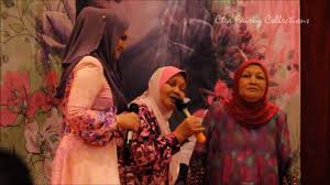 Dato siti nurhaliza dan abang beliau (ayie) mendendangkan lagu senja nan merah yang pernah dipopularkan oleh awie & ziana zain di majlis sitizoners. Dato Siti Nurhaliza Mak Mah Tiga Malam By Cteafairuzcollections