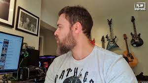Luis fernando de moura cagnin is a brazilian musician, music instructor and youtuber who produces videos about heavy metal culture, video ga. Nando Moura Bolsonaro Pode Ter Coronavirus Facebook