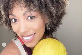 Pregnant Louisa Lytton flaunts blossoming baby bump in gorgeous dress at  wedding show