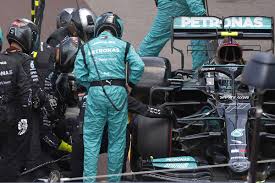 Hai navigato fino a qui per trovare informazioni su formula 1 wheel? Valtteri Bottas Wheel Nut Still Stuck On Mercedes F1 Car