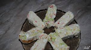 закуска из лаваша с крабовыми палочками и плавленым сыром Lavash S Krabovymi Palochkami I Plavlenym Syrom Poshagovyj Recept S Foto Na Povar Ru
