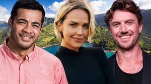 Rescue HI-Surf': Arielle Kebbel, Adam Demos & Robbie Magasiva Among 7 Cast