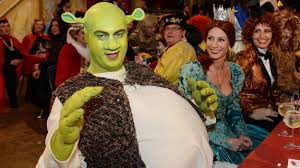 Markus thomas theodor söder ist ein deutscher politiker. Prime Minister Of Bavaria Markus Soder In A Shrek Costum On Carneval Shrek