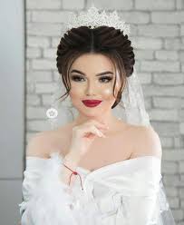 Keep reading to see our top tips for wedding hair at the. Gorgeous Glamour Makeup Bridal Makeup Western Bride Makeup Bridal Makeup Looks Bridal Makeup British Wedding Dresses