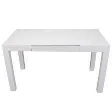 Designed to suit any space, this classic design is durable and timeless. Parsons Desk Formdecor