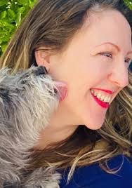 Amanda Holtz's Instagram, Twitter & Facebook