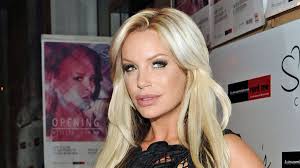 Vip stargast, fotoshootings, werbe / influencer kooperationen, tv dreh & presse. Gina Lisa Lohfink Allegedly Mortal Danger She Is Very Bad