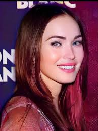 Allie Sherlock's beautiful smile and fan admiration