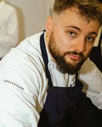 We are thrilled to announce Chef Chris Braun as the new Chef de Cuisine at  Maestro's Mediterranean! With an impressive background leading kitchens  across Canada and internationally, Chef Chris brings a passion