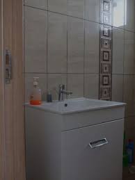 Mobila Baie Mobilier Bai Amenajari Interioare Placat Montat Placi Ceramice Gresie Faianta De Culoare Alba Maro Orange Portocal Vanity Bathroom Vanity Bathroom