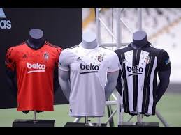 Siz de vodafone park'ta ve deplasmanlarda gururla taşıyacağınız beşiktaş formanızı seçin! 2020 21 Forma Lansman Besiktasaskinaimzaat Youtube