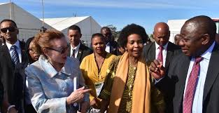 Zille booed, as Ramaphosa hands over title deeds - SABC News - Breaking  news, special reports, world, business, sport coverage of all South African  current events. Africa's news leader.