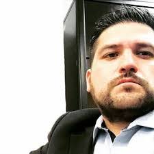 Luis Deras's Instagram, Twitter & Facebook