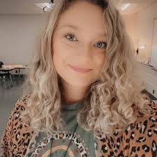 Jennifer Teeters's Instagram, Twitter & Facebook