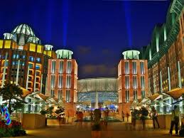 18 Most Extravagant Casino Resorts In The World 2020 Tripstodiscover Best Honeymoon Destinations Singapore Hotels Cayman Islands Resorts