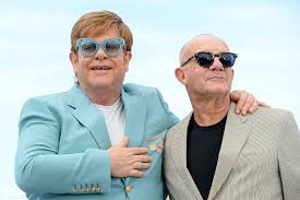 Disfruten es esta película tanto como yo lo hice visiten este canal de peoople ay podrán encontrar mas películas recientes y 🎬 estrenos que aqui no podre su. Elton John Y Bernie Taupin Hablan De Rocketman Y La Magia De Componer The New York Times