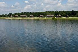 Lake eufaula is a 45,181 acre reservoir located on the chattahoochee river along the border of southwest georgia and southeast alabama. Lakepoint State Park Alapark
