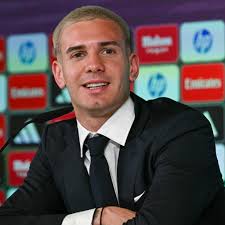 "J'ai parlé avec Luis Enrique": avant de signer au Real Madrid, la nouvelle  star du foot argentin Franco Mastantuono a discuté avec le PSG