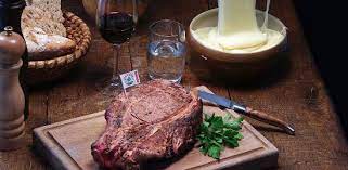 Consulta 220 fotos y videos de restaurant de l'aubrac tomados por miembros de tripadvisor. Etwas Laut Aber Freundlich Mit Gutem Essen Restaurant De L Aubrac Laguiole Reisebewertungen Tripadvisor